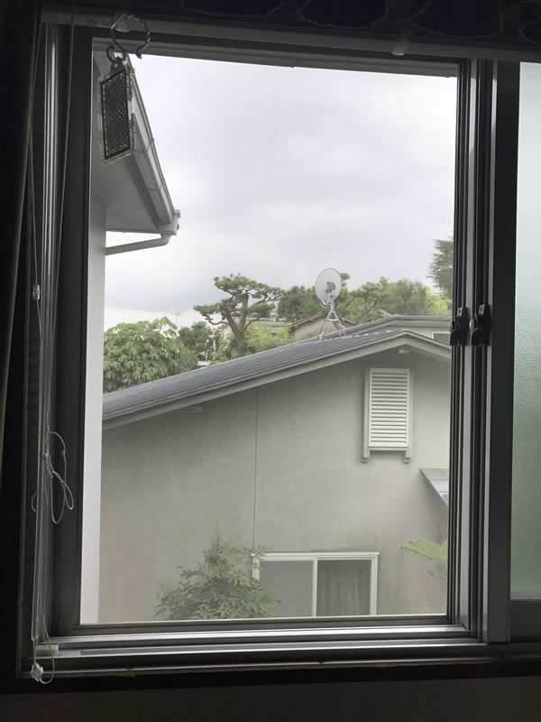 あま市のお客様網戸の張替え写真