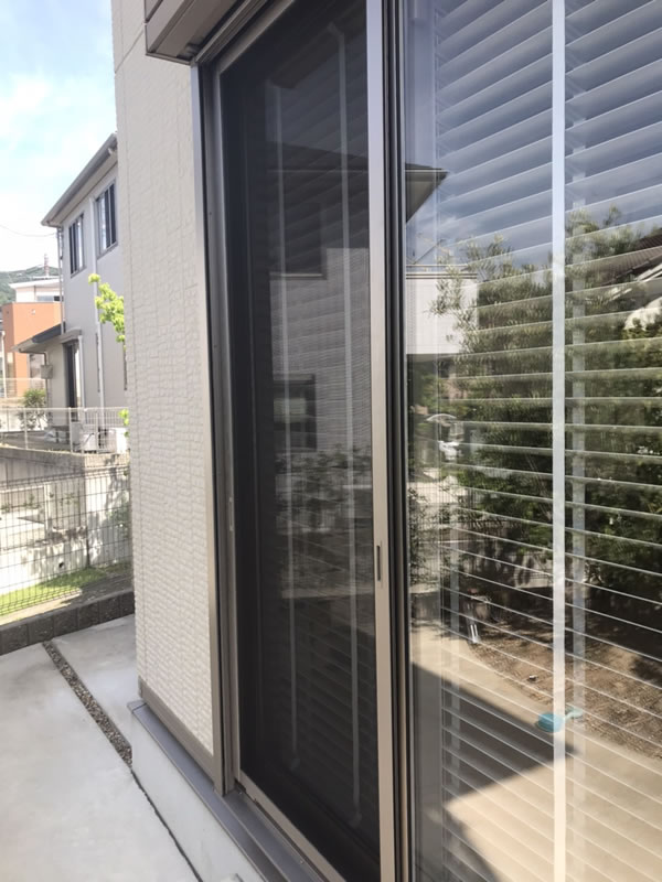 蒲郡市のお客様網戸の張替え写真