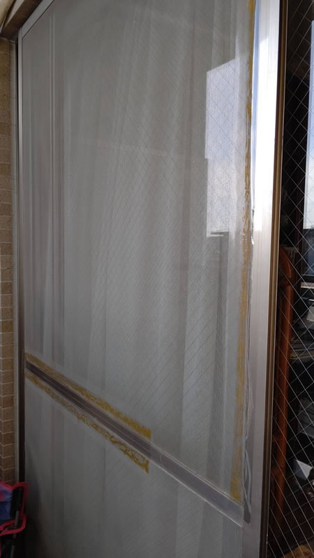 半田市のお客様網戸の張替え写真