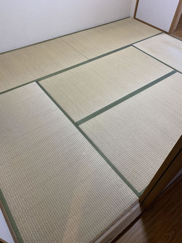 半田市のお客様網戸の張替え写真