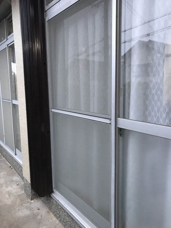 岩倉市のお客様網戸の張替え写真