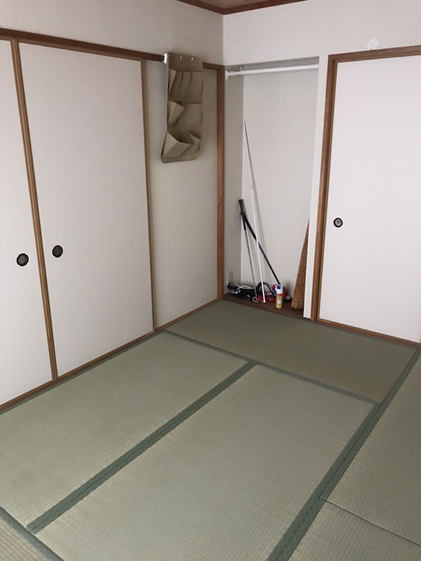 北名古屋市のお客様網戸の張替え写真