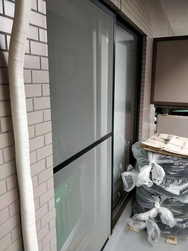 長久手市のお客様網戸の張替え写真