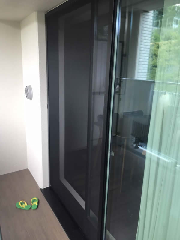 名古屋市港区のお客様網戸の張替え写真