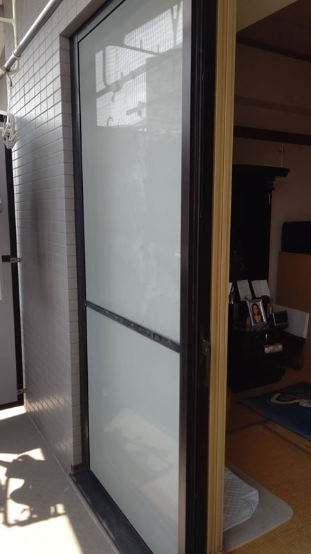 田原市のお客様網戸の張替え写真