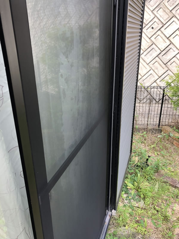 知多市のお客様網戸の張替え写真