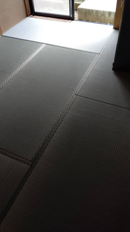 豊橋市のお客様網戸の張替え写真