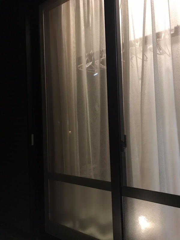 津島市のお客様網戸の張替え写真