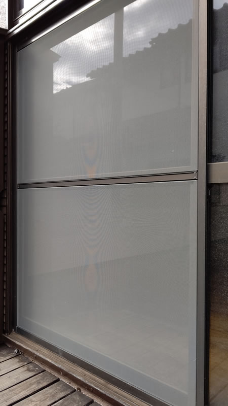 海津市のお客様網戸の張替え写真
