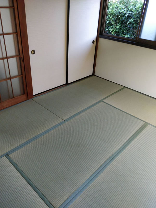 海津市のお客様網戸の張替え写真