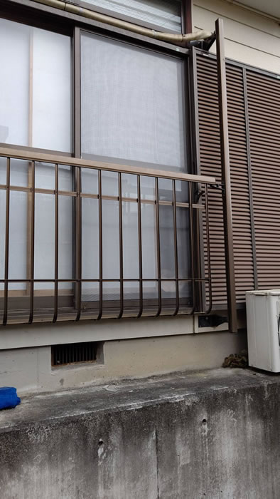 安中市のお客様網戸の張替え写真