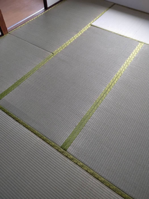 みどり市のお客様網戸の張替え写真