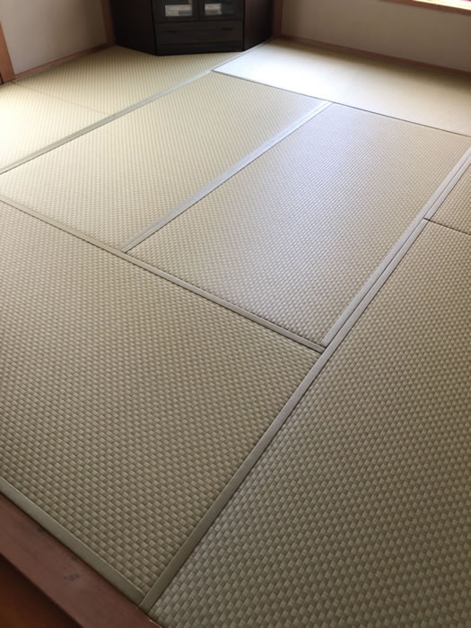 館林市のお客様網戸の張替え写真