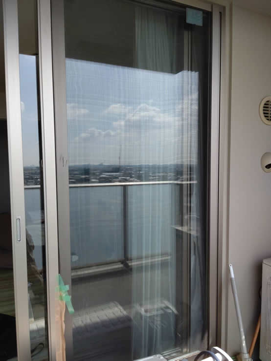 芦屋市のお客様網戸の張替え写真