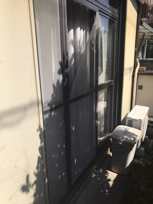 伊丹市のお客様網戸の張替え写真