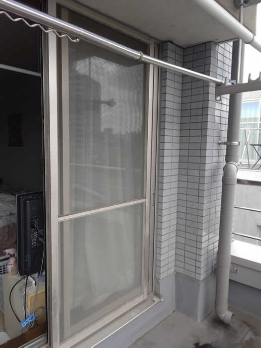 伊丹市のお客様網戸の張替え写真