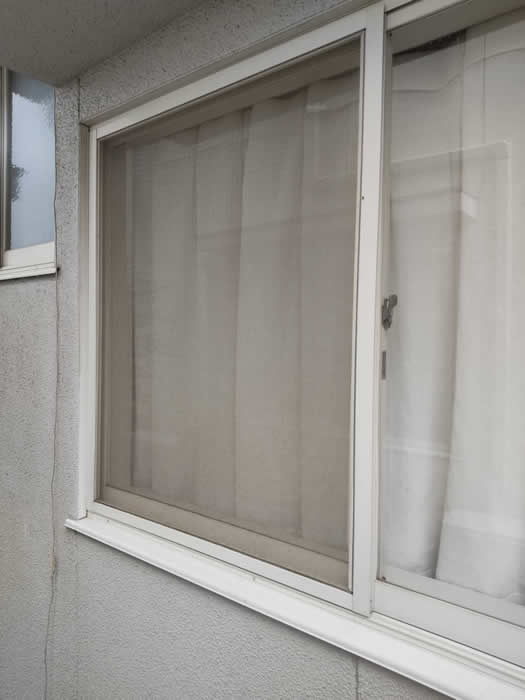 川辺郡猪名川町のお客様網戸の張替え写真