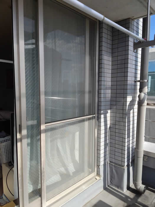 川西市のお客様網戸の張替え写真