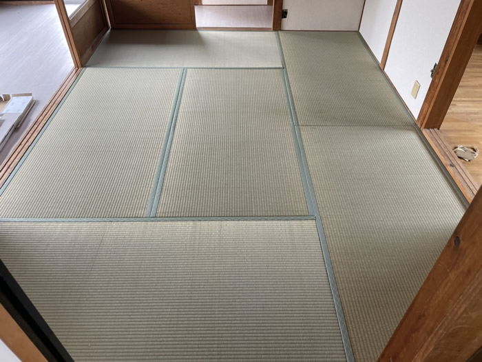 川西市のお客様網戸の張替え写真