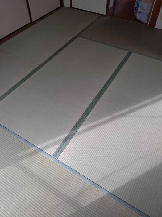 三田市のお客様網戸の張替え写真