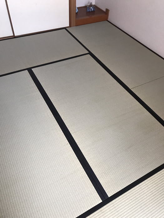 三田市のお客様網戸の張替え写真