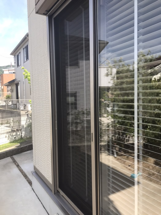 宝塚市のお客様網戸の張替え写真