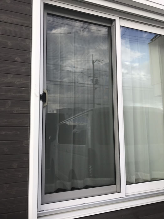 鹿沼市のお客様網戸の張替え写真