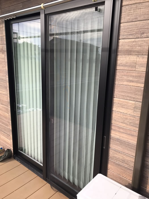 笛吹市のお客様網戸の張替え写真