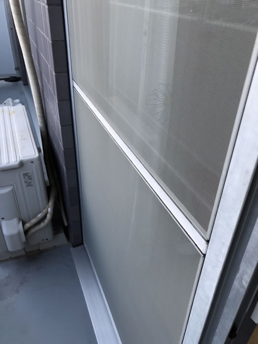 韮崎市のお客様網戸の張替え写真