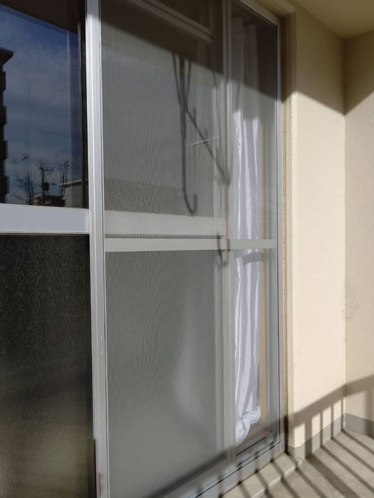 大月市のお客様網戸の張替え写真